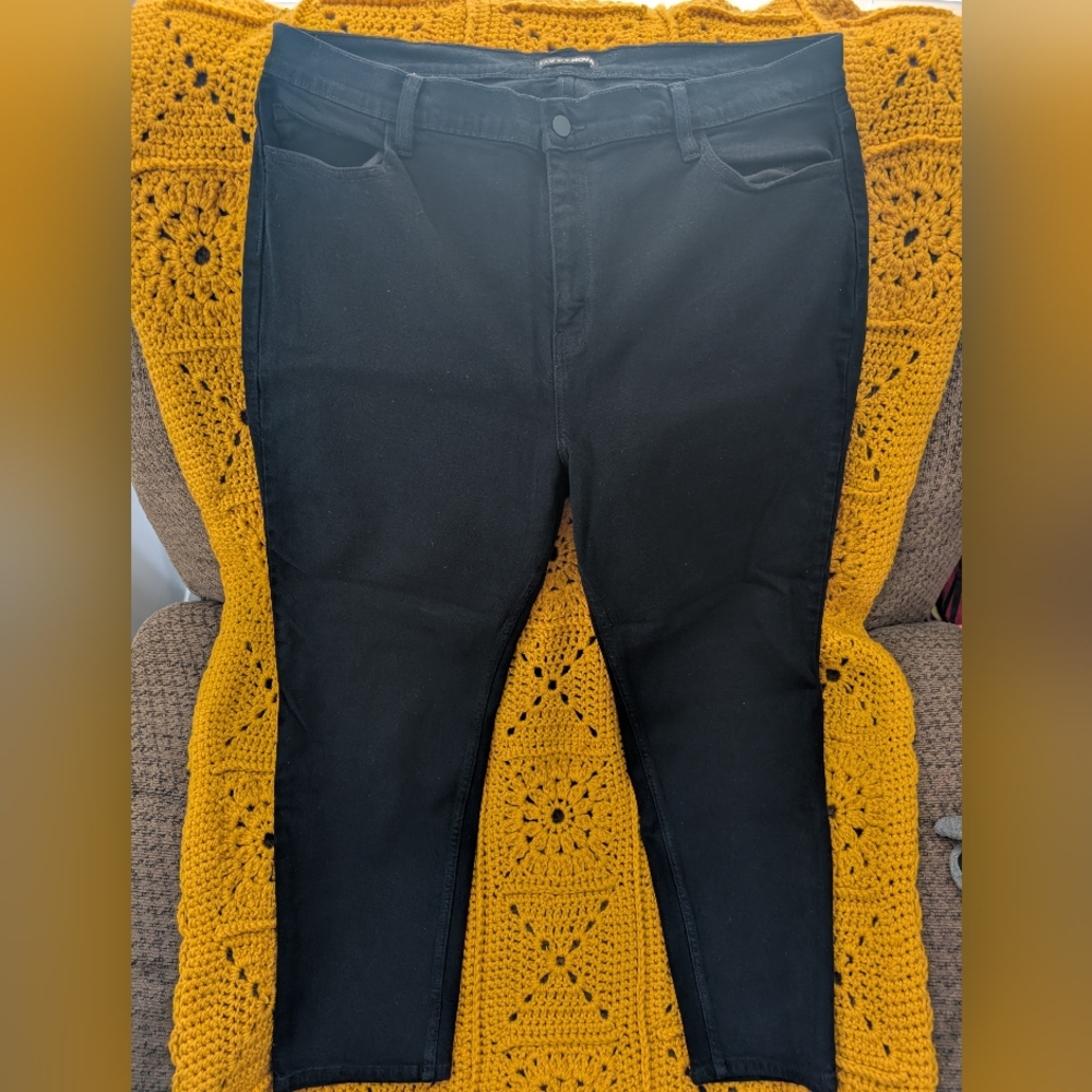 NWOT Fashion Nova Women's Black Jeans